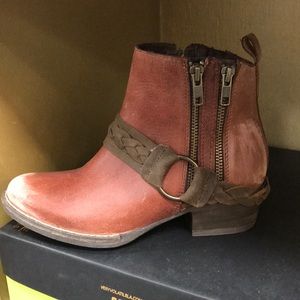 Yokel Booties Volatile